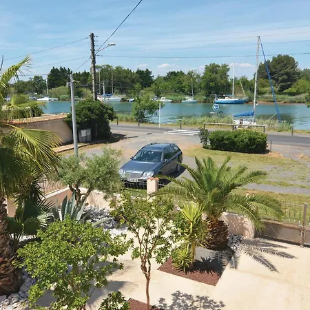 In D'agde بيت للعطل